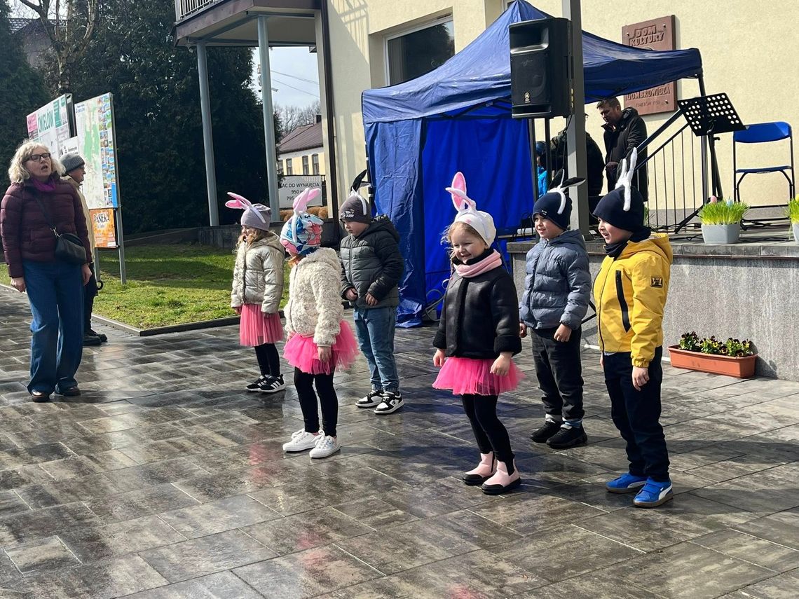 Porcelanowy Rynek ożył podczas Jarmarku Wielkanocnego Porcelanowy Rynek ożył podczas Jarmarku Wielkanocnego