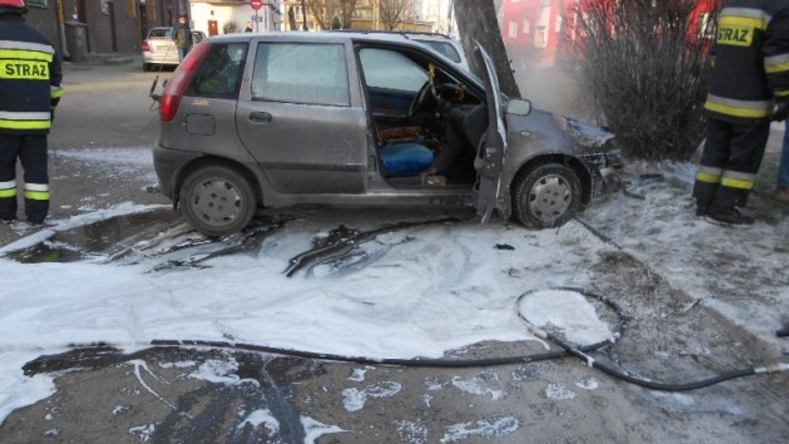 Pożar samochodu osobowego