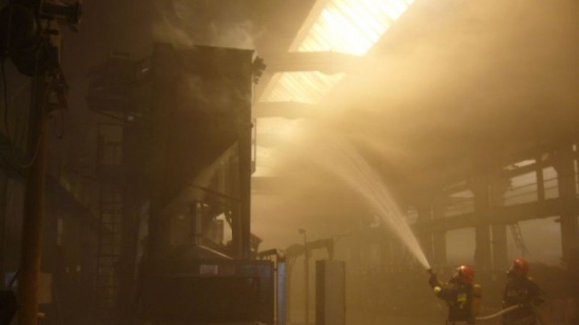 Pożar w zakładzie produkcyjnym Agroplastmed w Kunowie