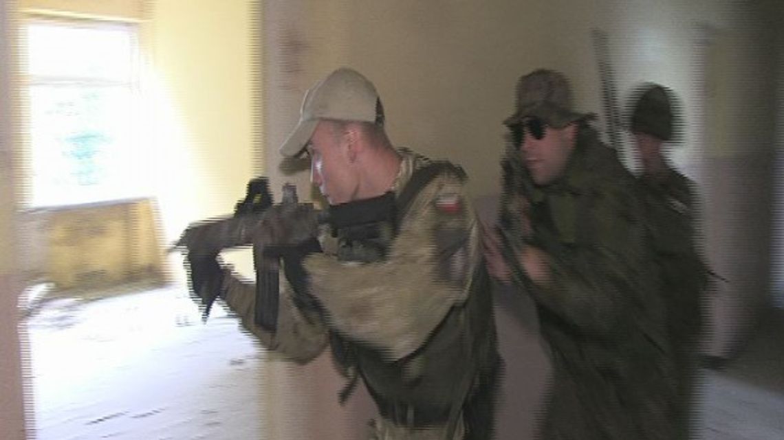 Pozorowany atak na Ostrowiec