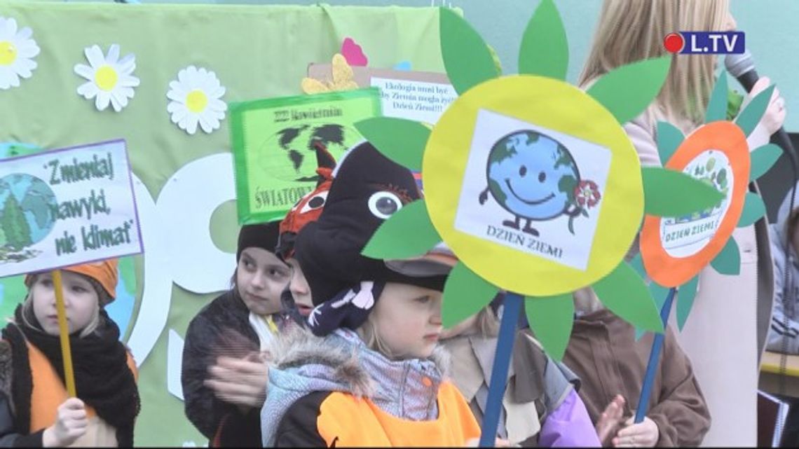 Przedszkolaki w zielonym pochodzie Przedszkolaki w zielonym pochodzie