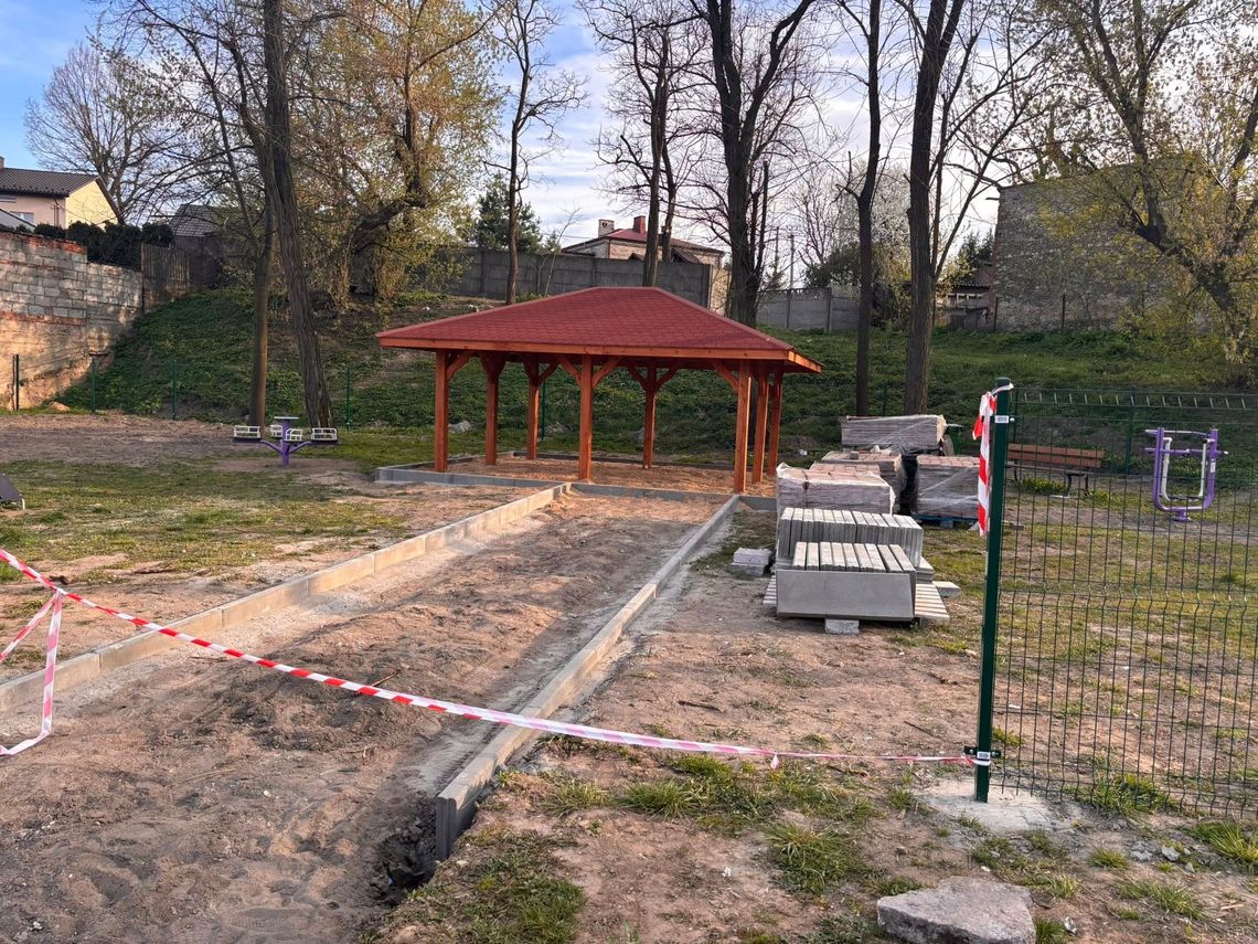Rekreacyjny teren przy ulicy Kolejowej zagospodarowany