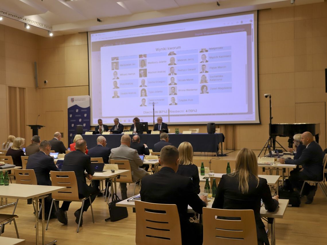 Sejmik Świętokrzyski debatować będzie o funduszach i transporcie