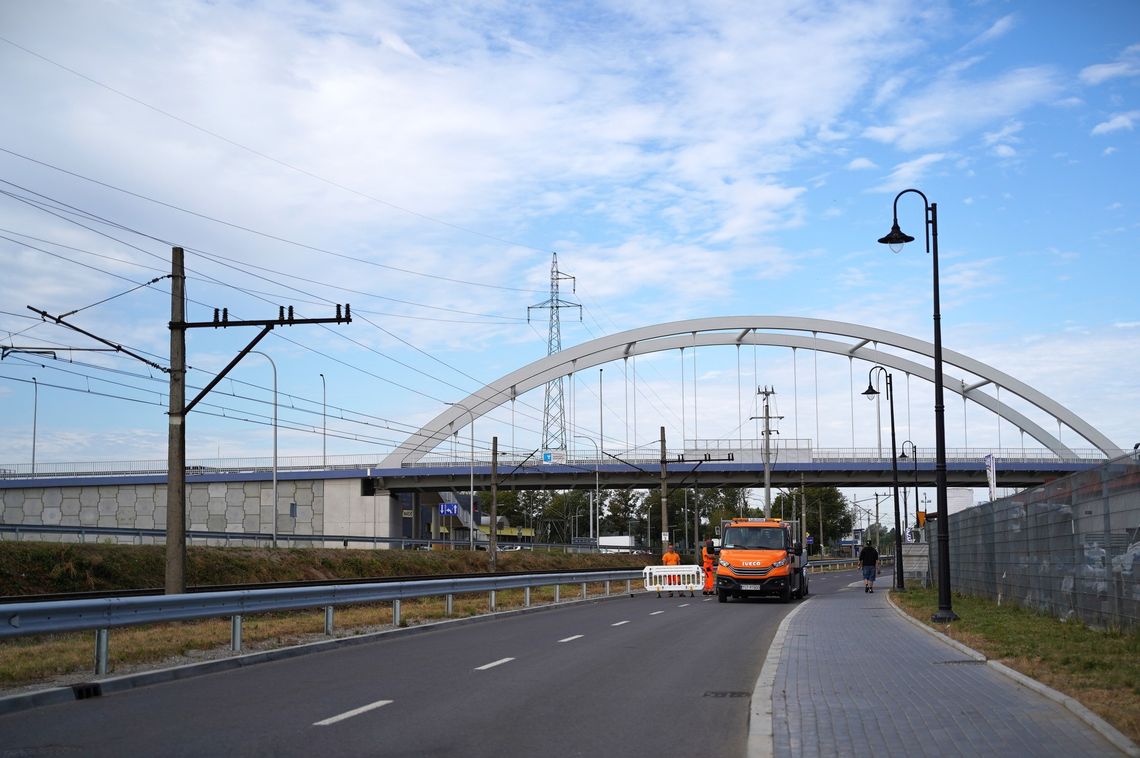 STARACHOWICE | Nowy przejazd drogowy – szybszy dojazd i większe bezpieczeństwo STARACHOWICE | Nowy przejazd drogowy – szybszy dojazd i większe bezpieczeństwo