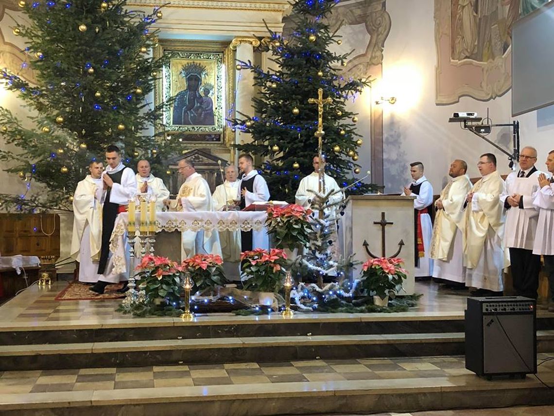 Transmisja Pasterki z kolegiaty Św. Michała Archanioła