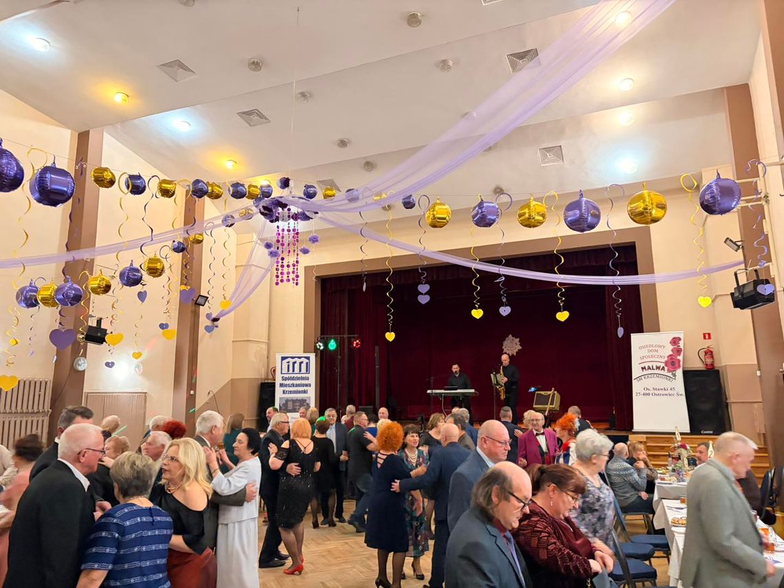 Walentynkowo-karnawałowa zabawa w Malwie zgromadziła mieszkańców osiedla Walentynkowo-karnawałowa zabawa w Malwie zgromadziła mieszkańców osiedla