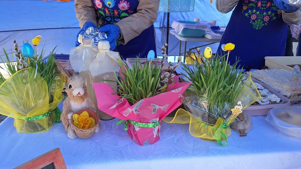Wielkanocny Ryneczek. Festiwal tradycji i lokalnych smaków Plakat promujący wydarzenie Wielkanocny Ryneczek w Ostrowcu.