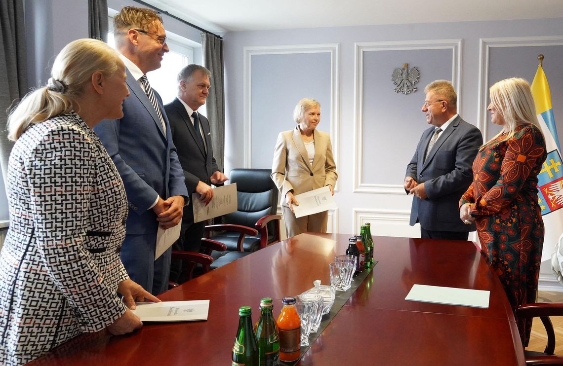 Wojewoda Józef Bryk powołał konsultantów wojewódzkich Wojewoda Józef Bryk powołał konsultantów wojewódzkich