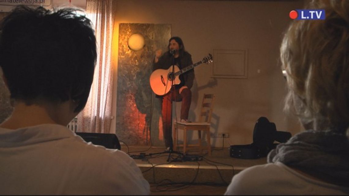 Znany kresowy bard zaśpiewał w Ostrowcu