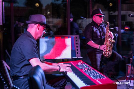 Szymon Pocheć -piano, Marcin Walas - saksofon.