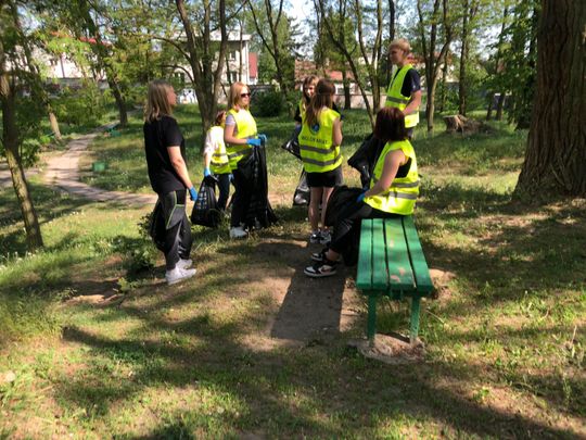 Akcja sprzątania przestrzeni miejskiej/fot. Lokalna.TV