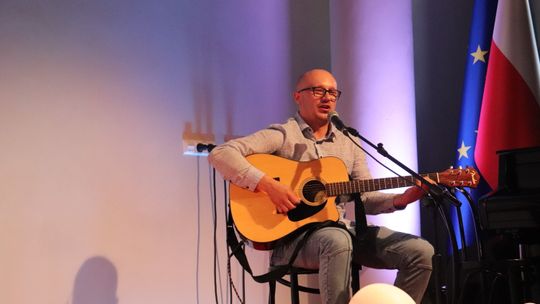 II Międzyszkolny Konkurs Piosenki "Muzyka łączy pokolenia"