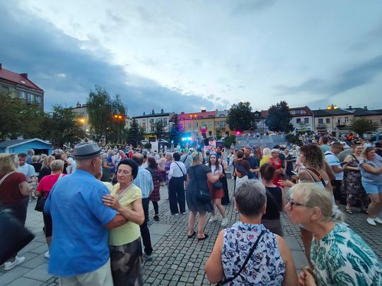Roztańczony Rynek w Ostrowcu Świętokrzyskim