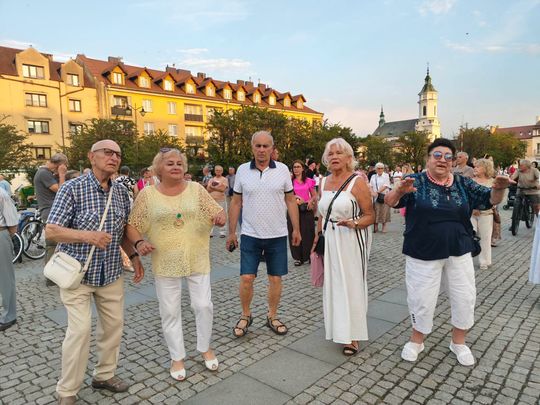 Roztańczony Rynek w Ostrowcu Świętokrzyskim