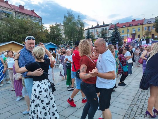 Roztańczony Rynek w Ostrowcu Świętokrzyskim