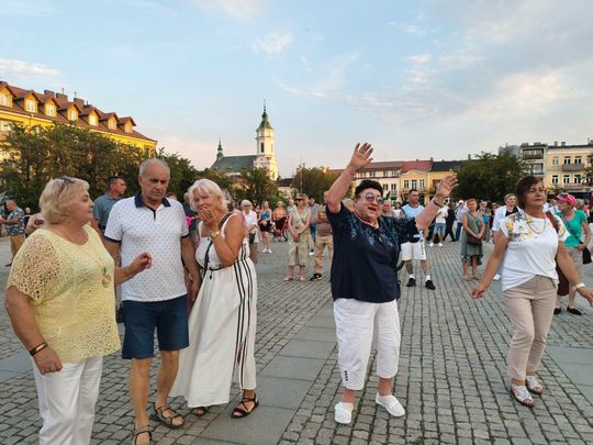 Roztańczony Rynek w Ostrowcu Świętokrzyskim