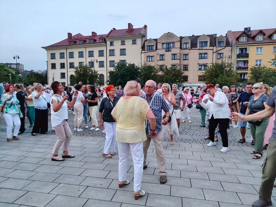 Roztańczony Rynek w Ostrowcu Świętokrzyskim