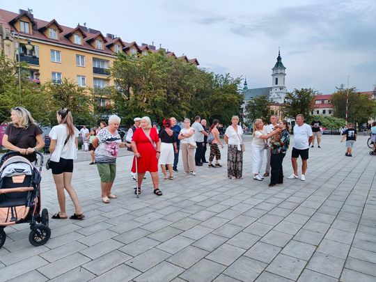 Roztańczony Rynek w Ostrowcu Świętokrzyskim