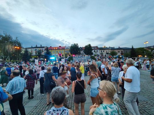 Roztańczony Rynek w Ostrowcu Świętokrzyskim