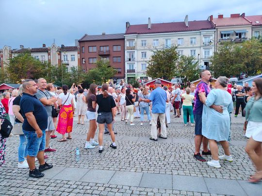Roztańczony Rynek w Ostrowcu Świętokrzyskim