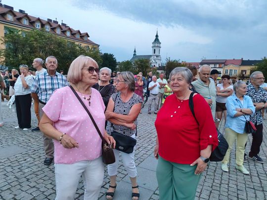 Roztańczony Rynek w Ostrowcu Świętokrzyskim