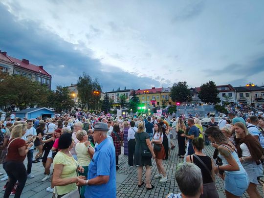 Roztańczony Rynek w Ostrowcu Świętokrzyskim