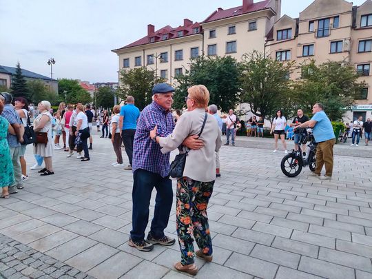 Roztańczony Rynek w Ostrowcu Świętokrzyskim