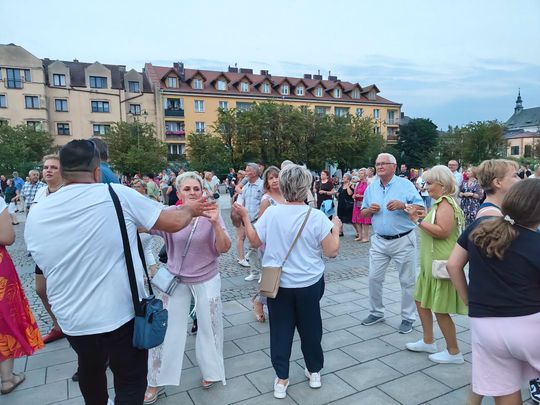 Roztańczony Rynek w Ostrowcu Świętokrzyskim