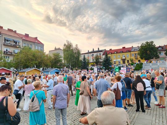Roztańczony Rynek w Ostrowcu Świętokrzyskim