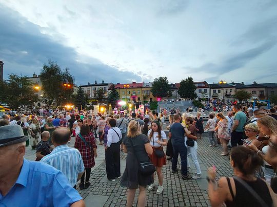 Roztańczony Rynek w Ostrowcu Świętokrzyskim
