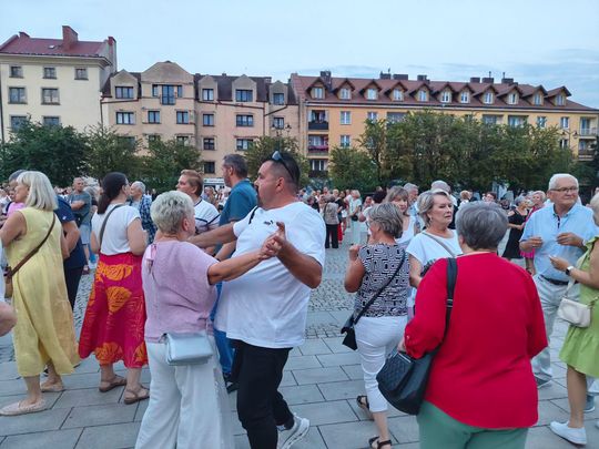 Roztańczony Rynek w Ostrowcu Świętokrzyskim