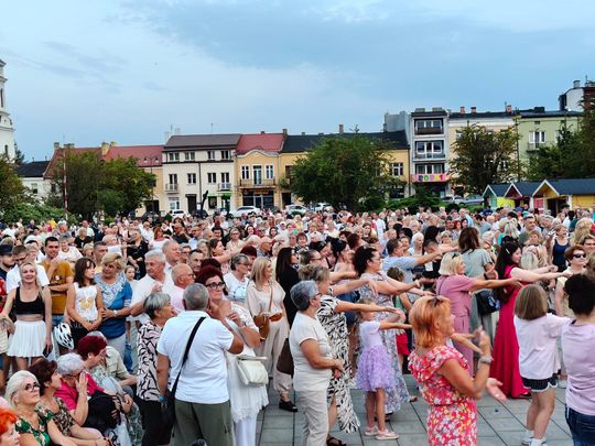 Roztańczony Rynek w Ostrowcu Świętokrzyskim