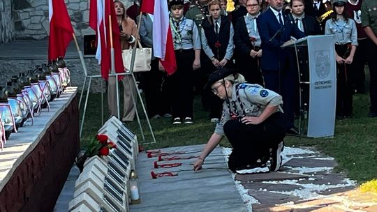 Obchody 44. rocznicy tragicznej śmierci 30 mieszkańców Ostrowca Świętokrzyskiego